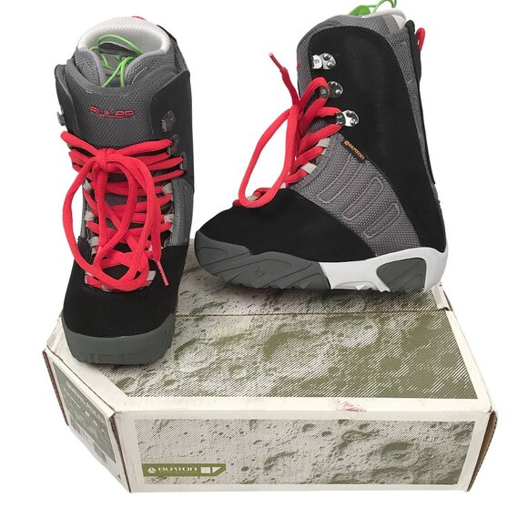 BRAND NEW Burton Ruler Snowboard Boots! Size 6 Euro 38 Black Traditional Lace - Picture 1 of 1